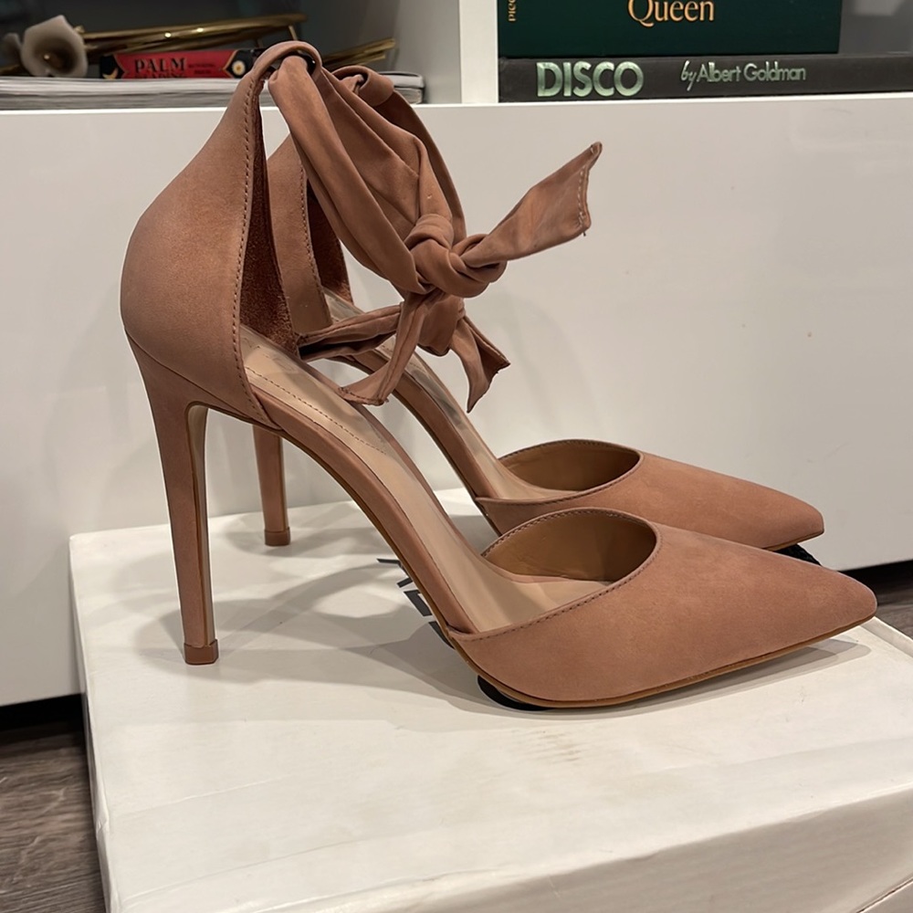 ALDO NWT Tan Nude Pointy Toe Heel Pumps 8